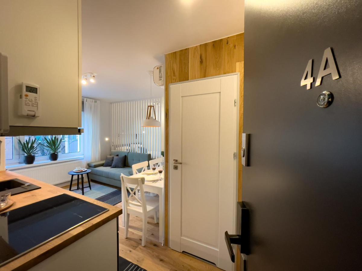 Urban Apartments Studio No 4A, Free Private Parking, Self Check-In คอร์ซุฟ ภายนอก รูปภาพ